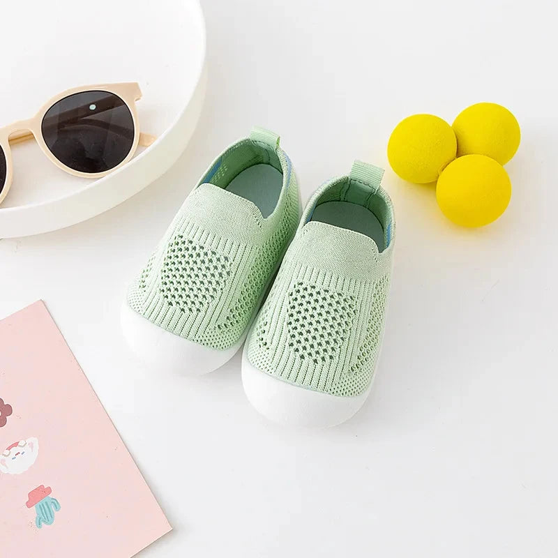 Baby toddler shoes, soft-soled non-slip baby shoes, one-step children's men's and women's mesh casual shoes